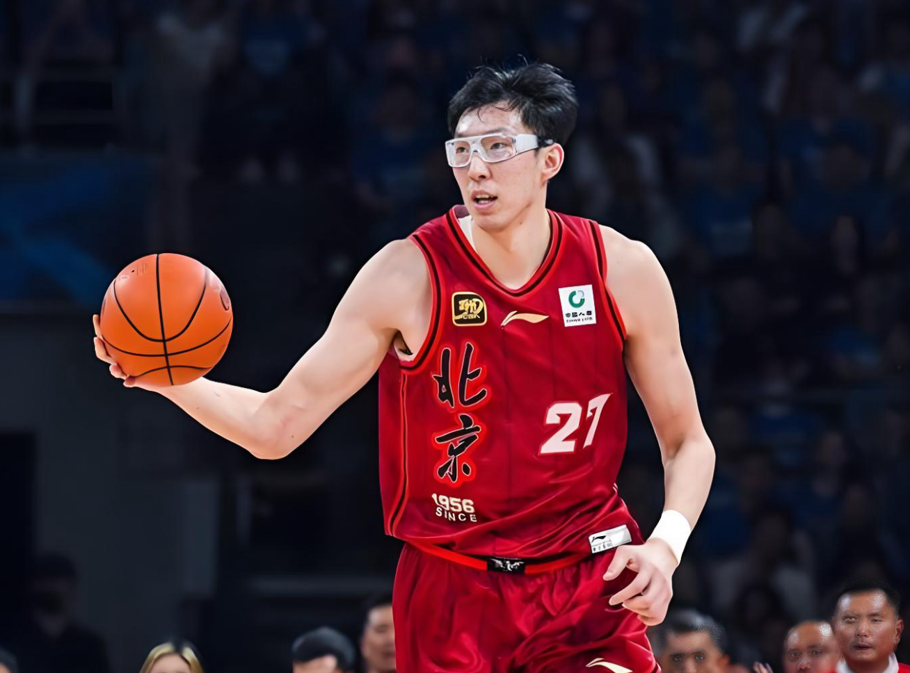 蓝鲸体育官网-6盖帽！解说：身价要暴涨了 球迷：可代替周琦参加世预赛