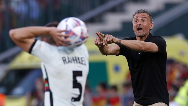 蓝鲸体育直播-恩里克：加维潜力仍不为人知 不会冒险让安苏出场