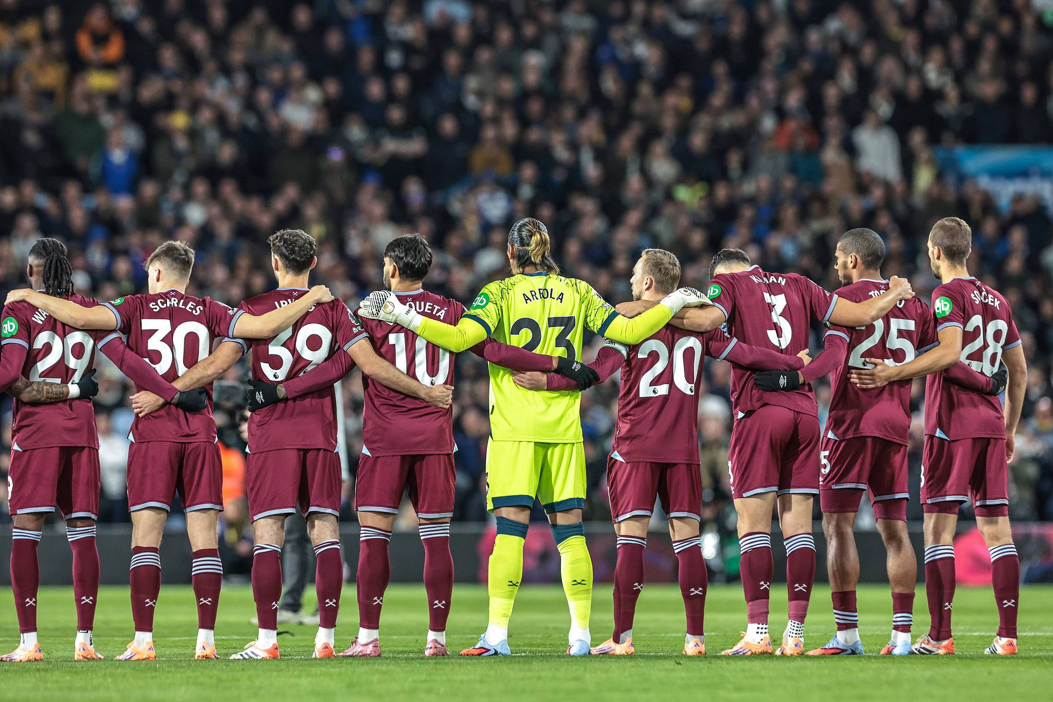 蓝鲸体育-“令人失望的引援”：西汉姆联不可浪费3500万英镑机会，后卫引援在即